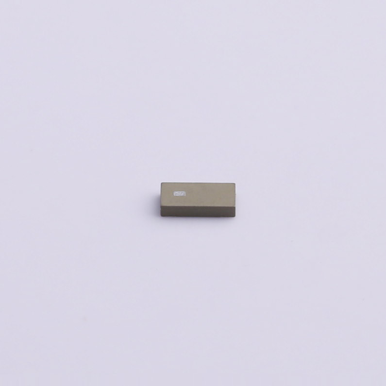 C504001-白
