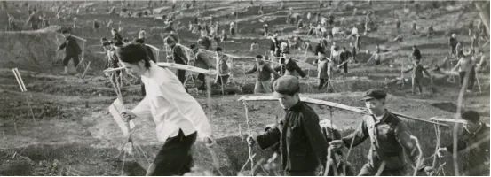 图注：1975年冬开挖南茅运河现场照片